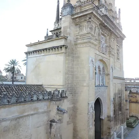 Boutique Caireles Szálloda 2*