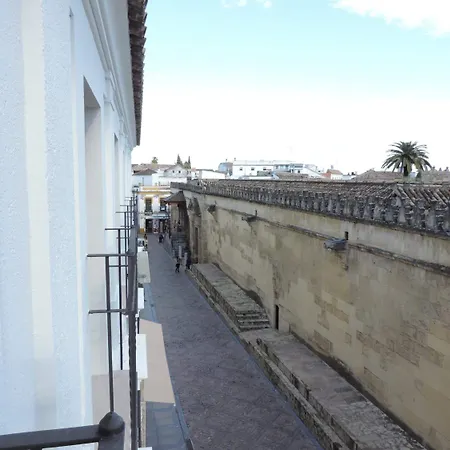 Hotel Boutique Caireles