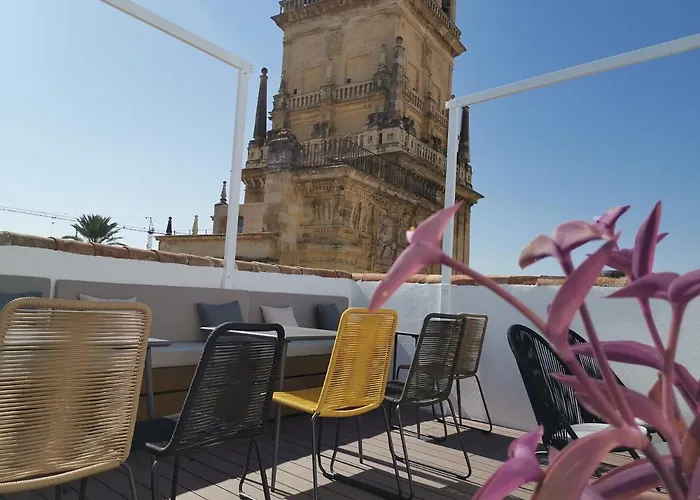 מלון Boutique Caireles 2*