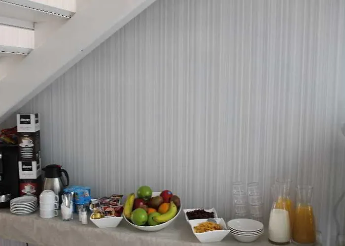 Отель Boutique Caireles 2*