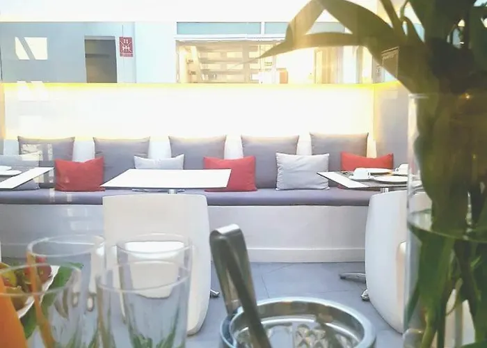 Отель Boutique Caireles 2*